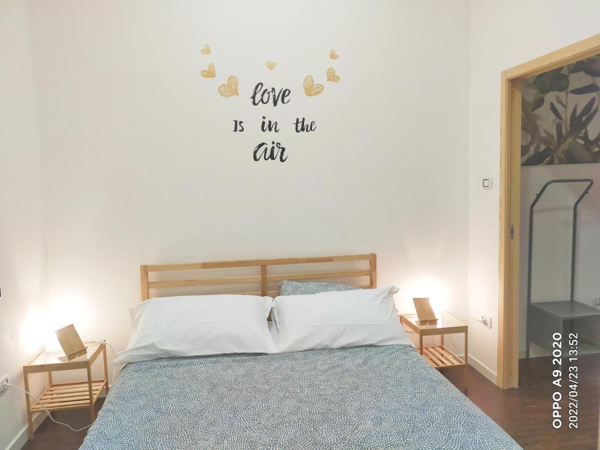 Piazza Carita' Centro Storico Apartment เนเปิลส์ ห้อง รูปภาพ