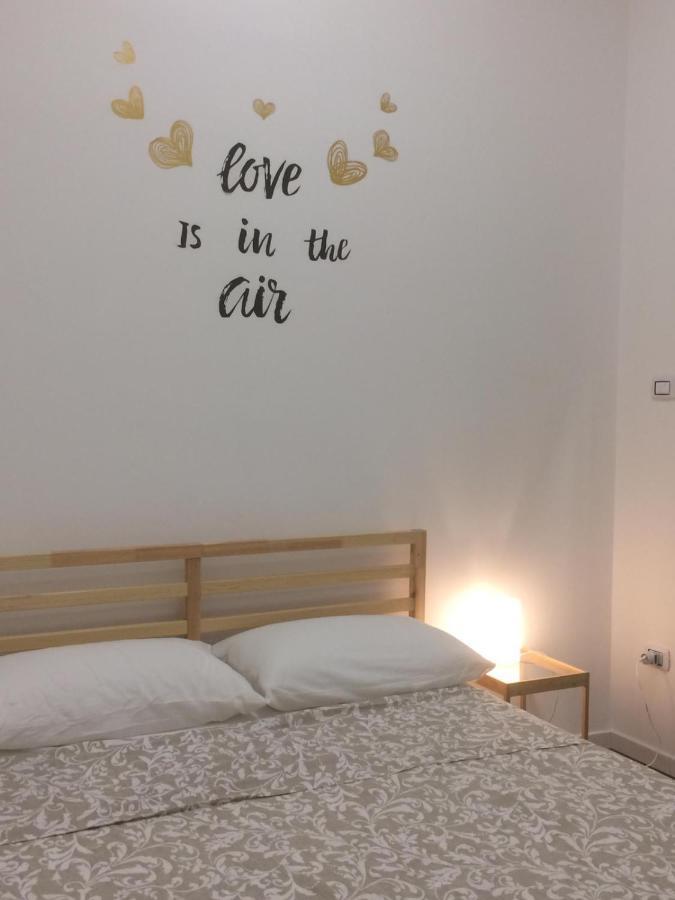 Piazza Carita' Centro Storico Apartment เนเปิลส์ ภายนอก รูปภาพ