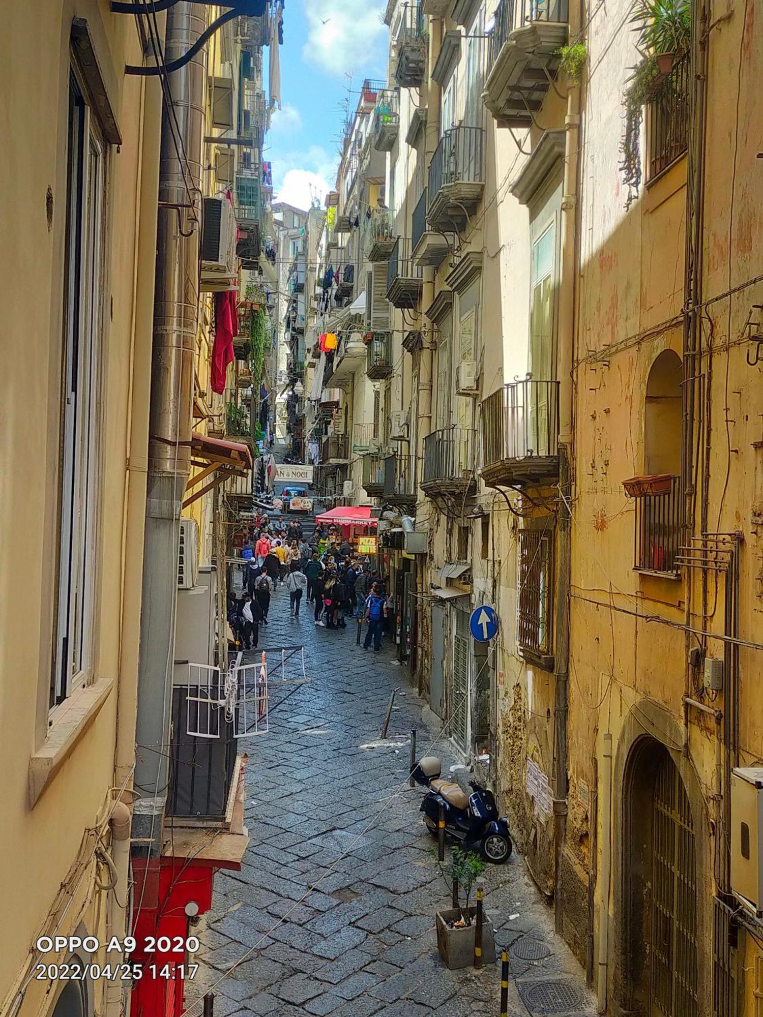 Piazza Carita' Centro Storico Apartment เนเปิลส์ ภายนอก รูปภาพ