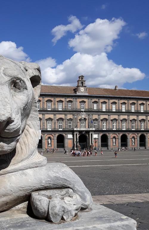 Piazza Carita' Centro Storico Apartment เนเปิลส์ ภายนอก รูปภาพ