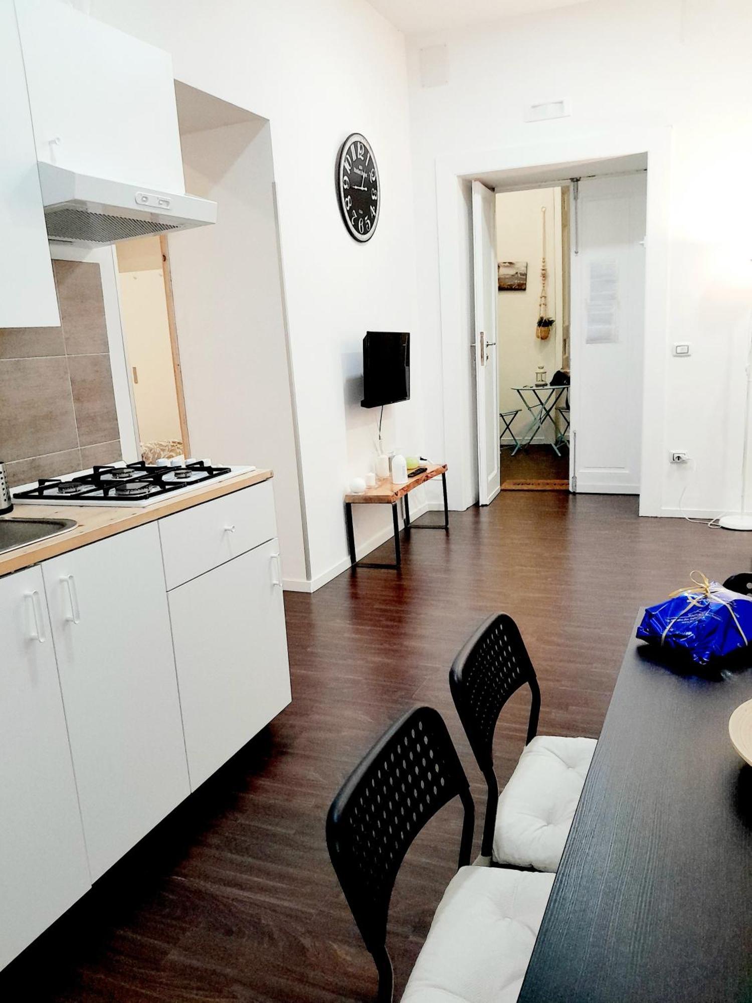 Piazza Carita' Centro Storico Apartment เนเปิลส์ ห้อง รูปภาพ
