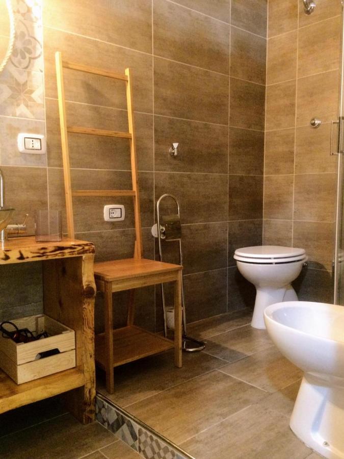 Piazza Carita' Centro Storico Apartment เนเปิลส์ ภายนอก รูปภาพ