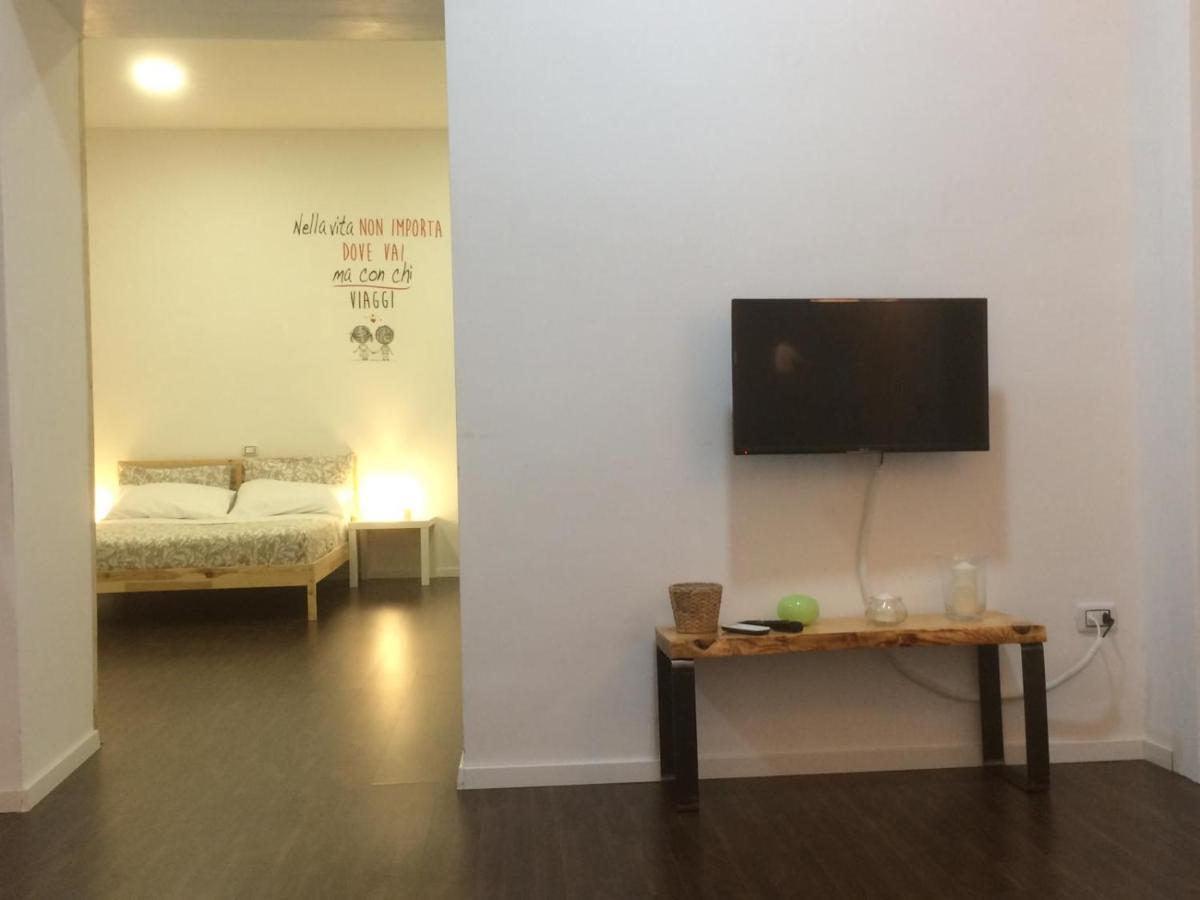 Piazza Carita' Centro Storico Apartment เนเปิลส์ ภายนอก รูปภาพ