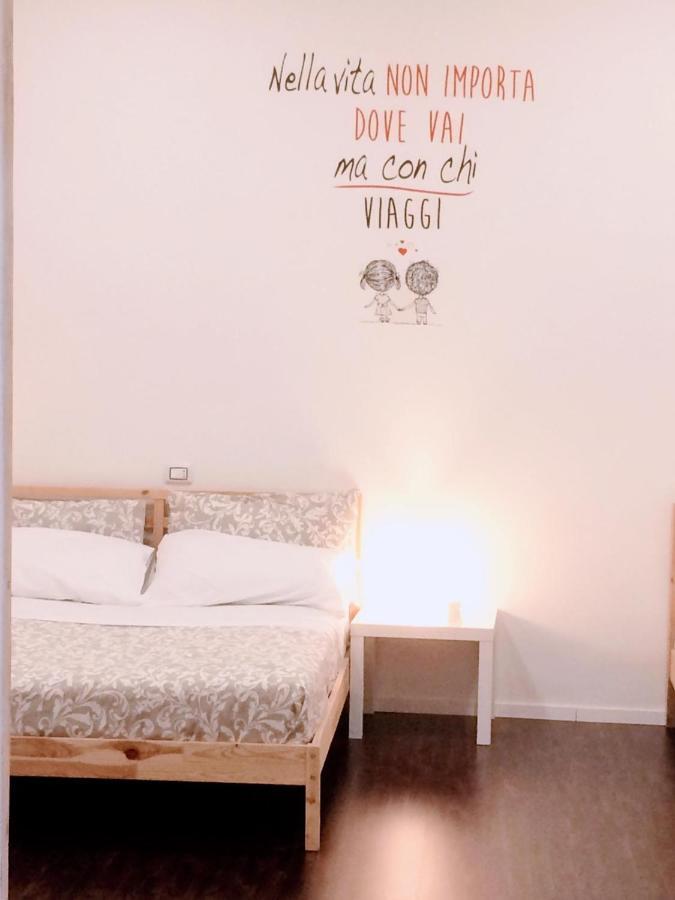 Piazza Carita' Centro Storico Apartment เนเปิลส์ ภายนอก รูปภาพ